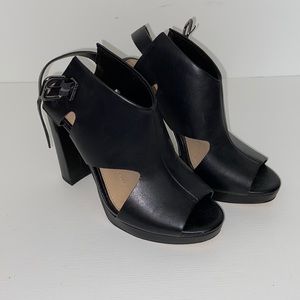 Gianni Bini black platform Heels Sz 6.5
